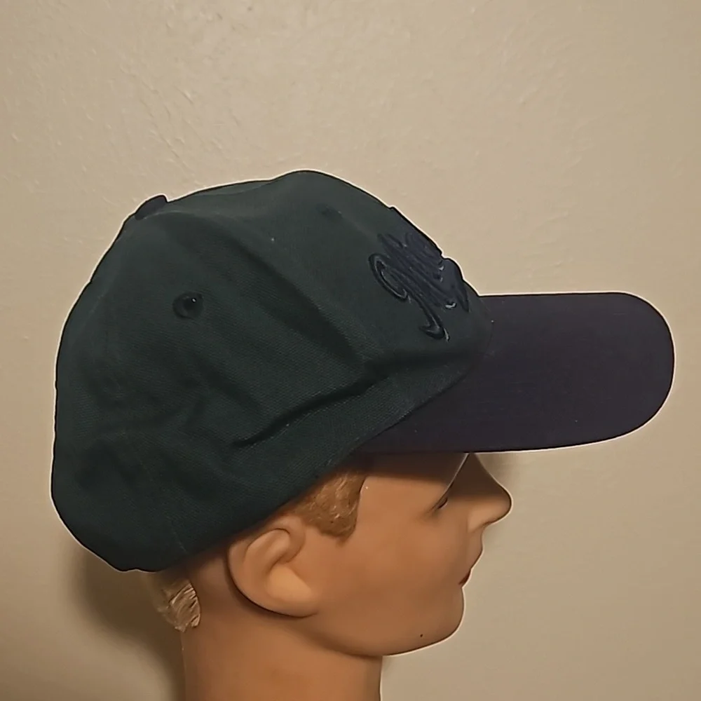 Vintage The Disney Store MICKEY embroidered baseball cap unisex one size adult